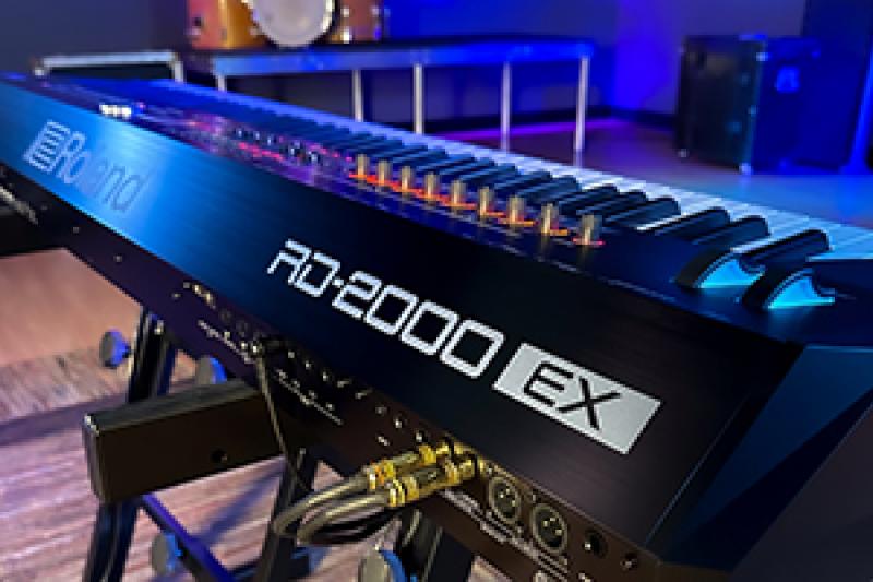 RD-2000 piano